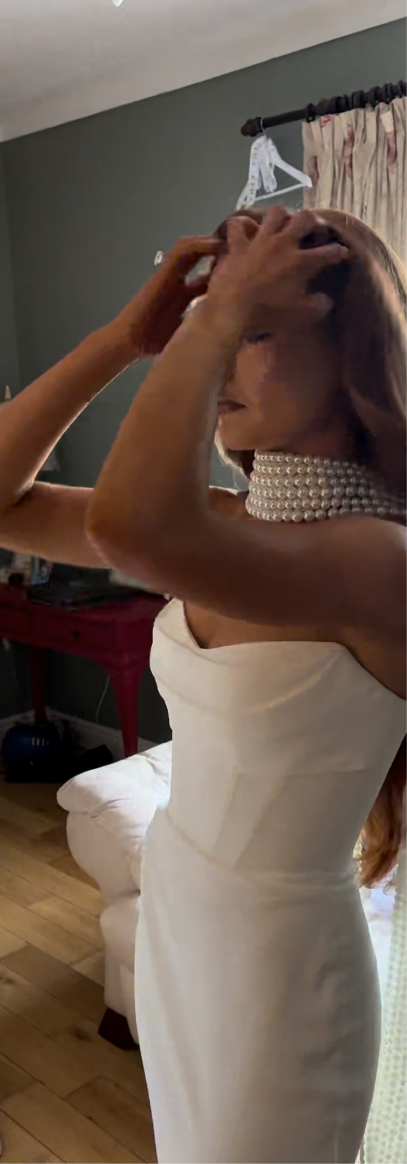 Handmade pearl bridal neck piece